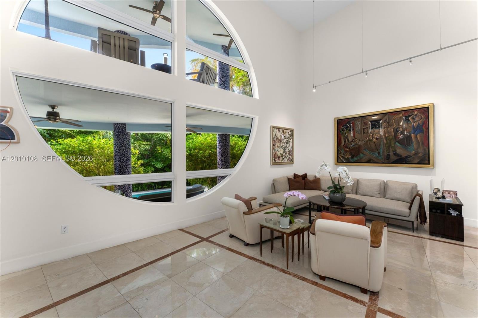 690 Warren Ln, Key Biscayne FL 33149