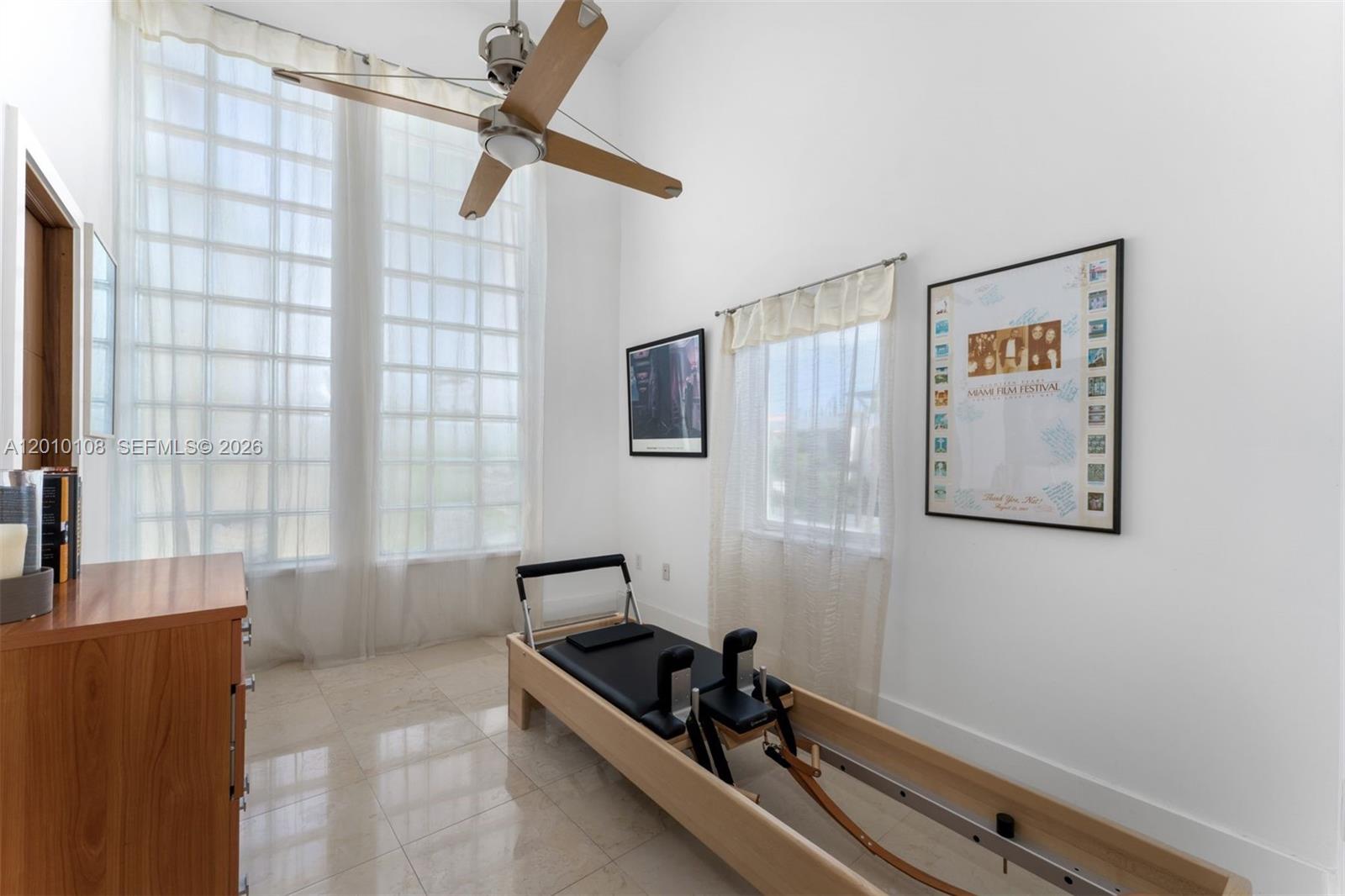690 Warren Ln, Key Biscayne FL 33149