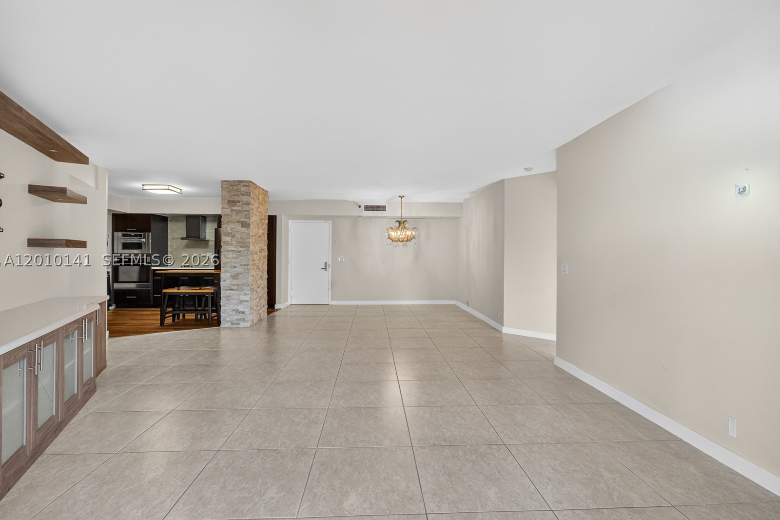 3500 Mystic Pointe Dr #302, Aventura FL 33180