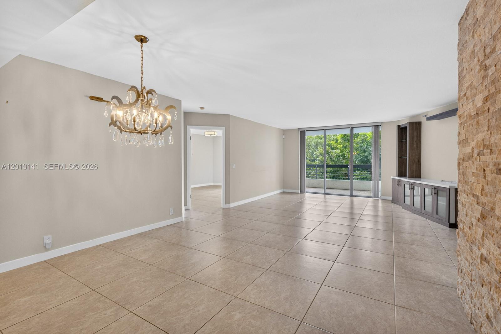 3500 Mystic Pointe Dr #302, Aventura FL 33180