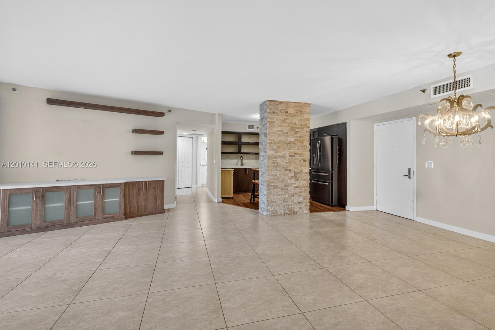 3500 Mystic Pointe Dr #302, Aventura FL 33180