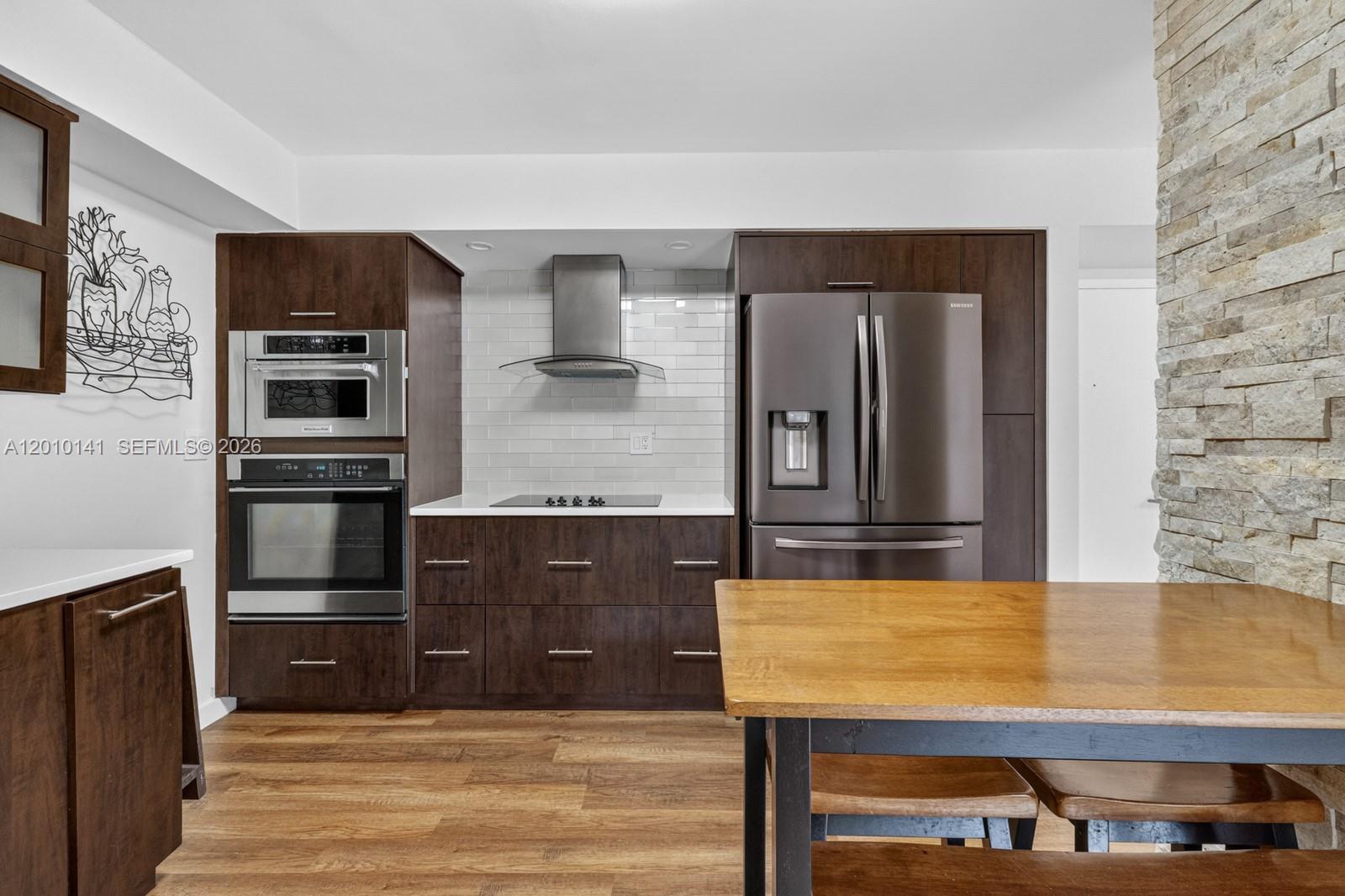 3500 Mystic Pointe Dr #302, Aventura FL 33180