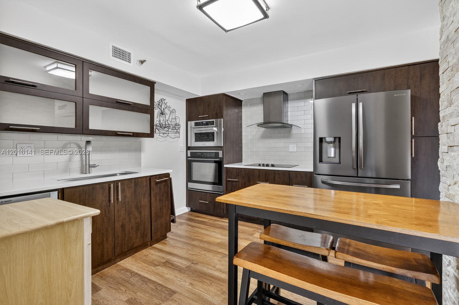 3500 Mystic Pointe Dr #302, Aventura FL 33180
