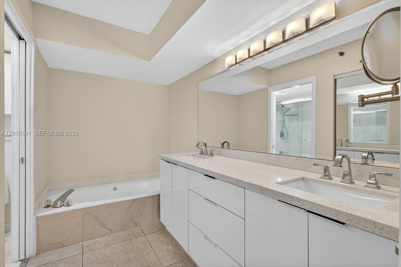 3500 Mystic Pointe Dr #302, Aventura FL 33180