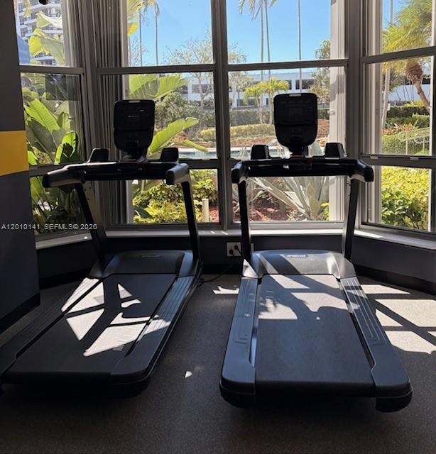 3500 Mystic Pointe Dr #302, Aventura FL 33180
