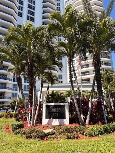3500 Mystic Pointe Dr #302, Aventura FL 33180