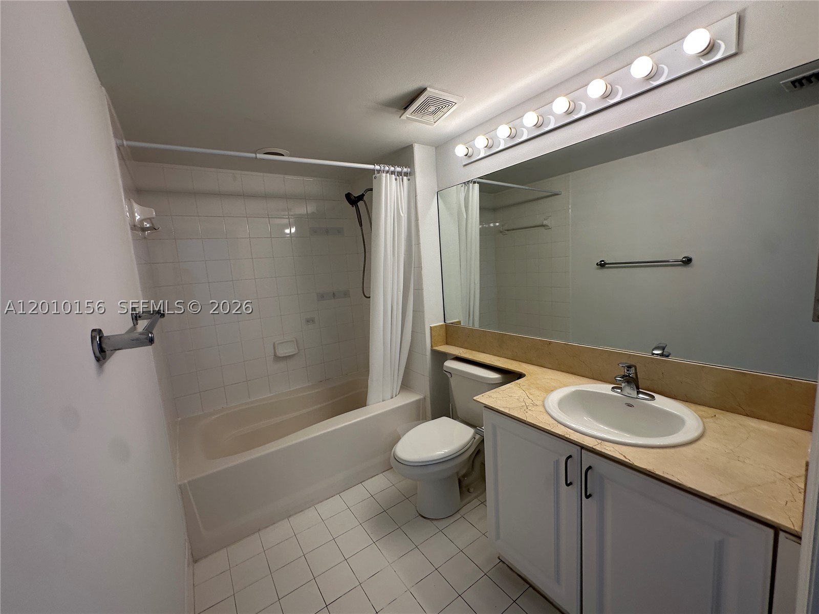 1155 Brickell Bay Dr #3007, Miami FL 33131