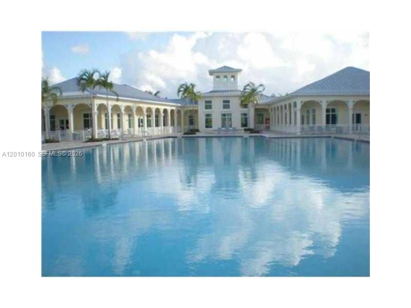 372 NE 26th Pl #201, Homestead FL 33033