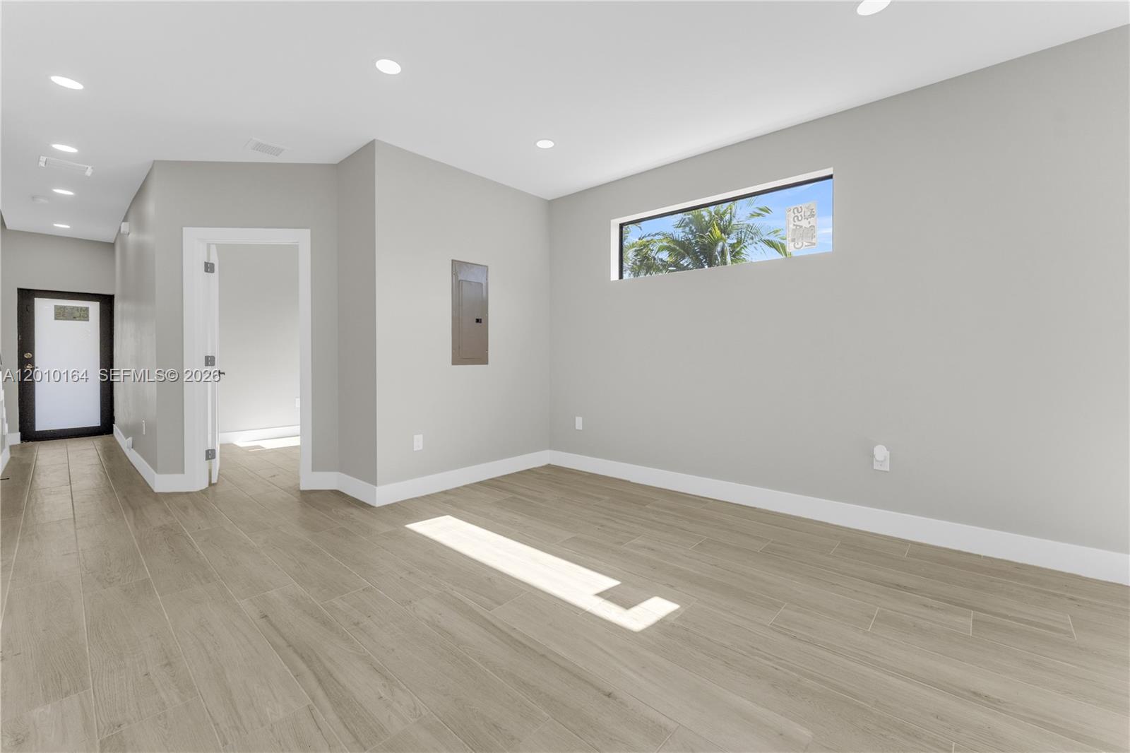 1816 NW 49th St, Miami FL 33142