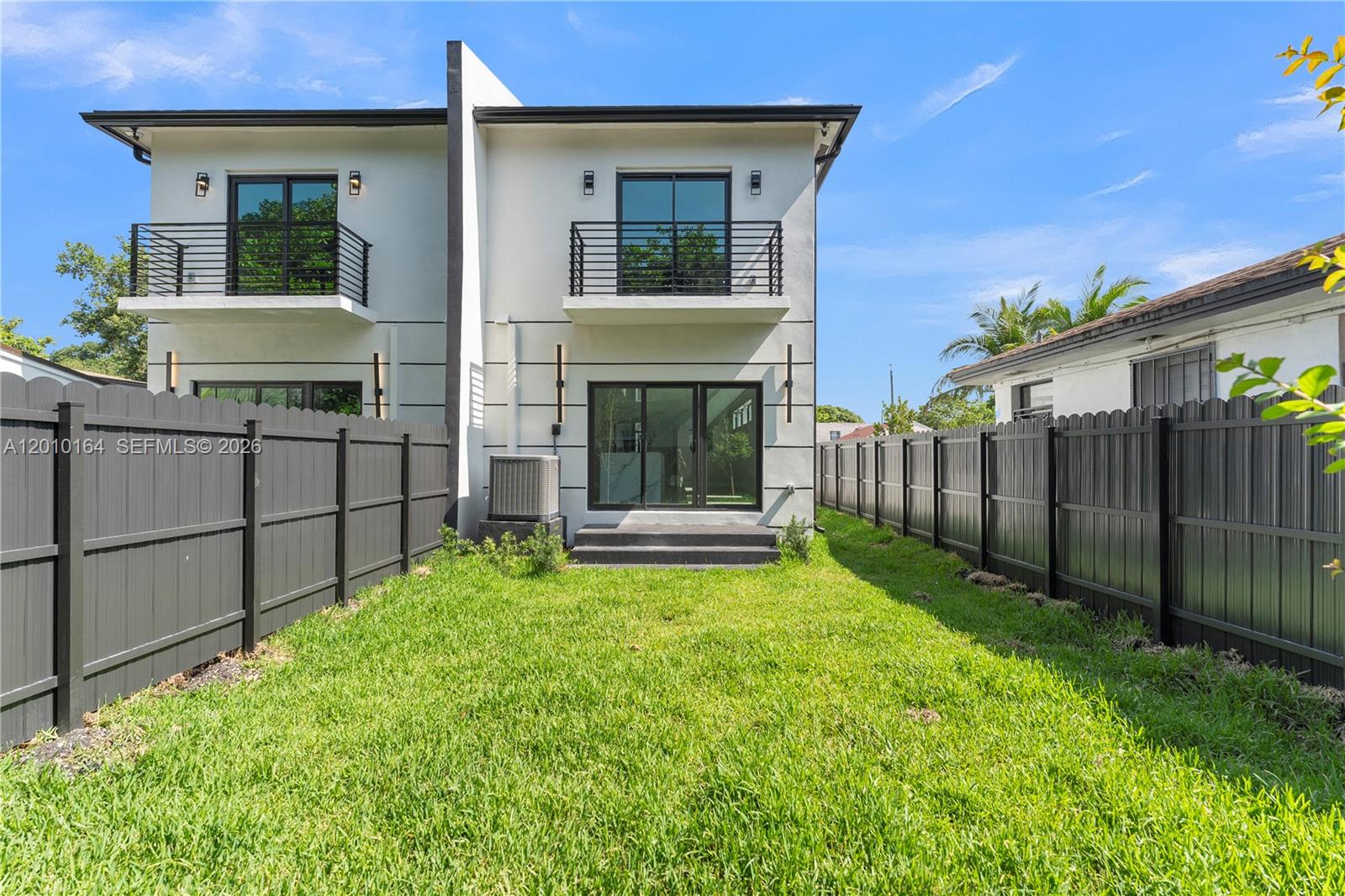 1816 NW 49th St, Miami FL 33142
