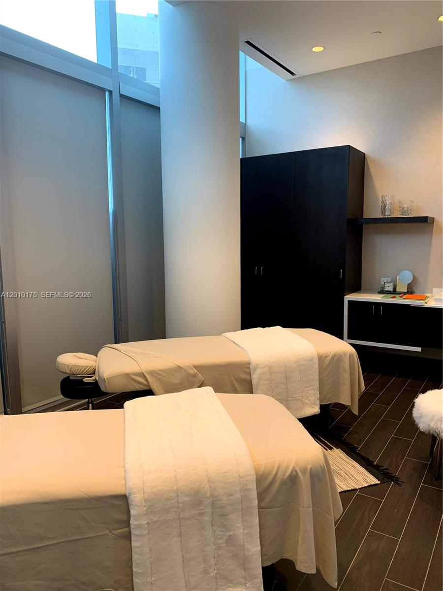 851 NE 1st Ave #2700, Miami FL 33132