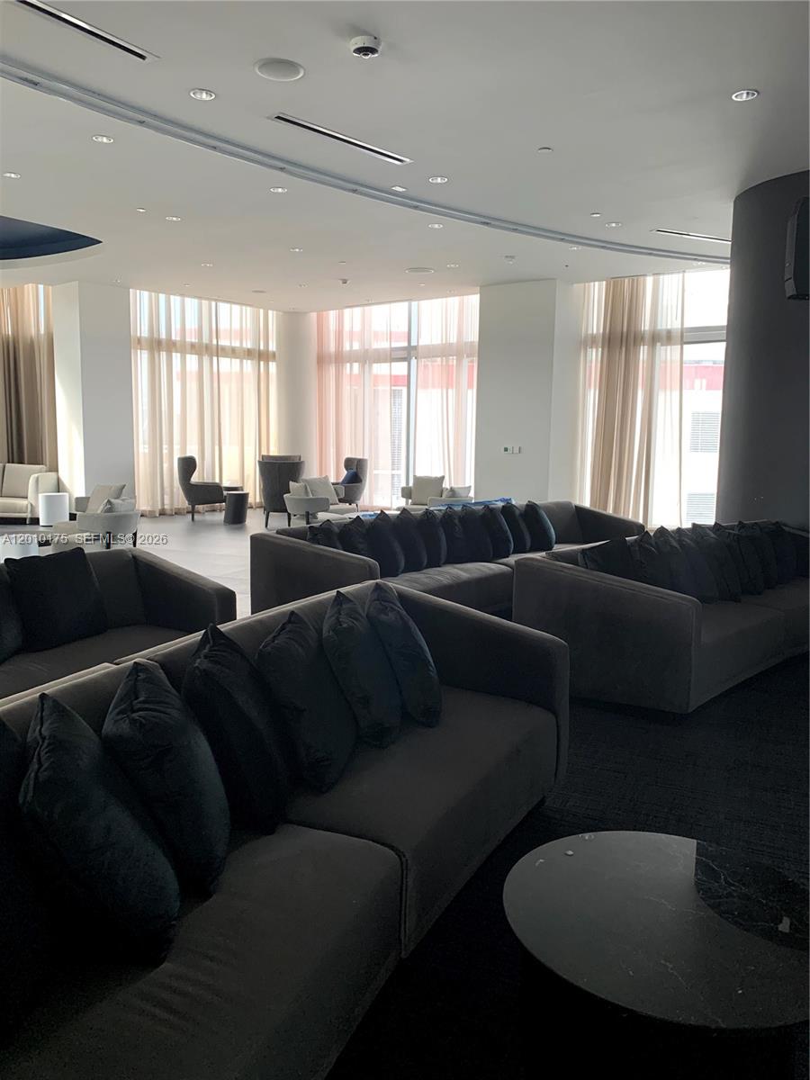 851 NE 1st Ave #2700, Miami FL 33132