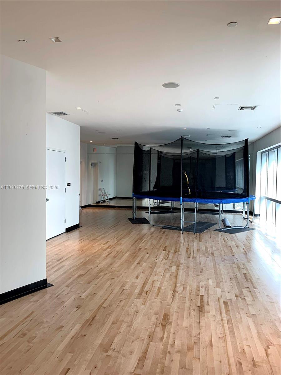 851 NE 1st Ave #2700, Miami FL 33132
