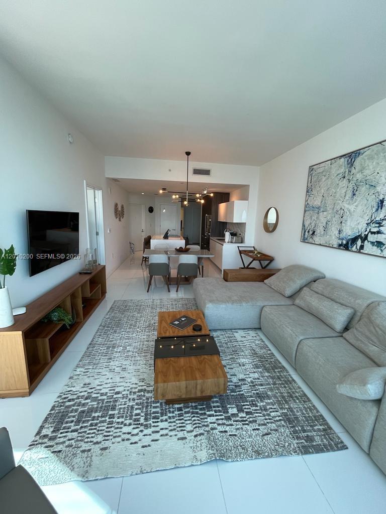 851 NE 1st Ave #3806, Miami FL 33132