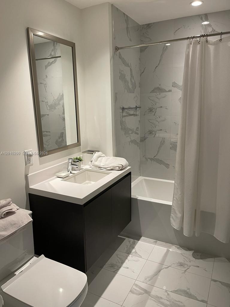 851 NE 1st Ave #3806, Miami FL 33132