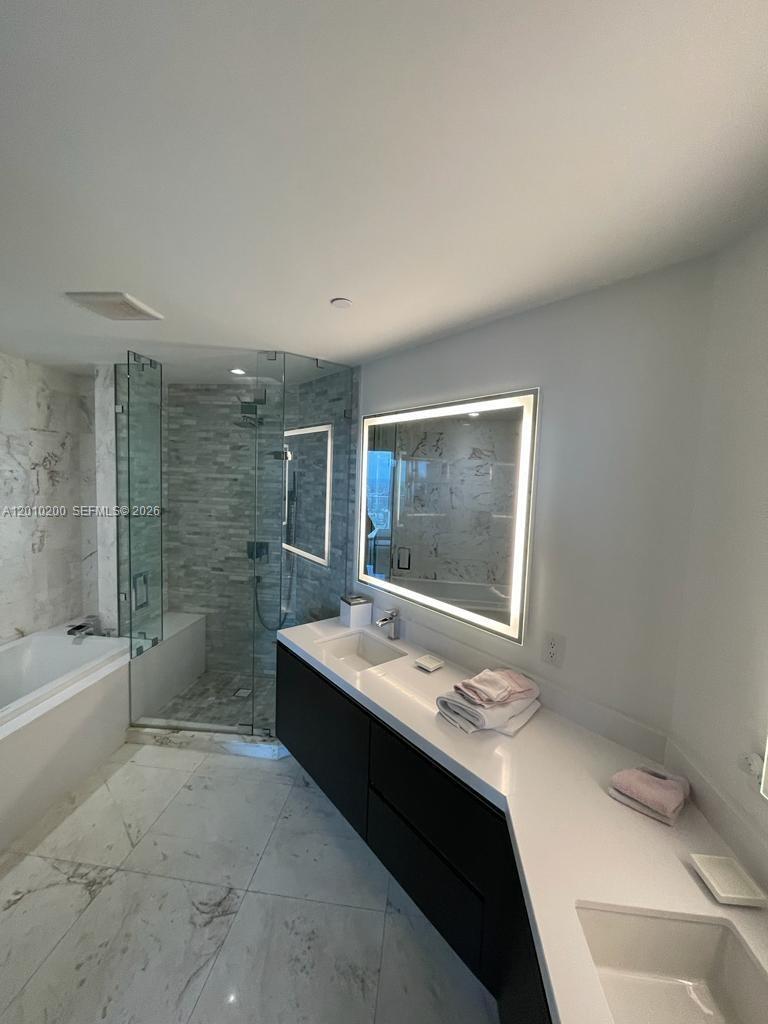 851 NE 1st Ave #3806, Miami FL 33132