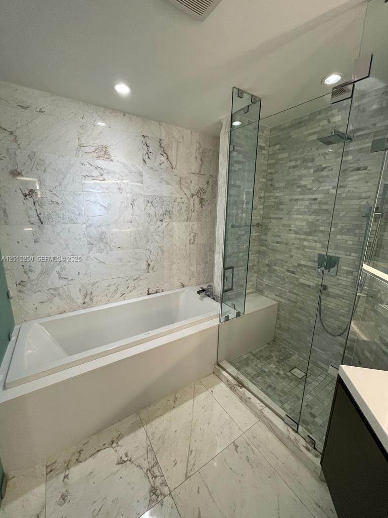 851 NE 1st Ave #3806, Miami FL 33132