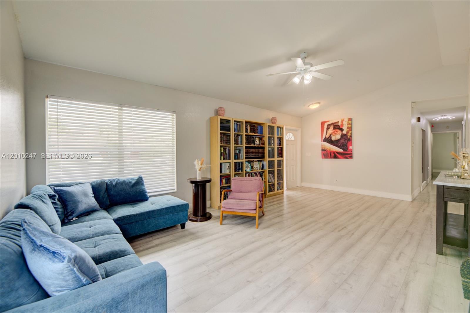 7454 NW 48th Pl, Lauderhill FL 33319