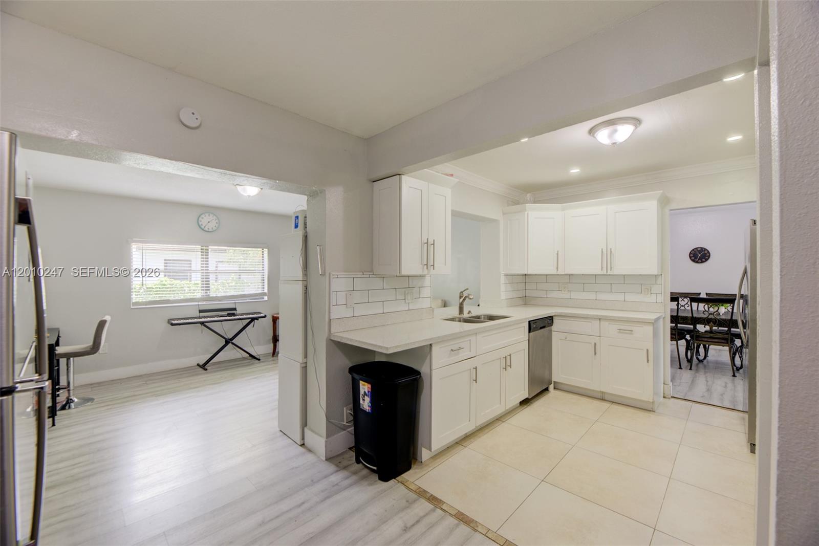 7454 NW 48th Pl, Lauderhill FL 33319
