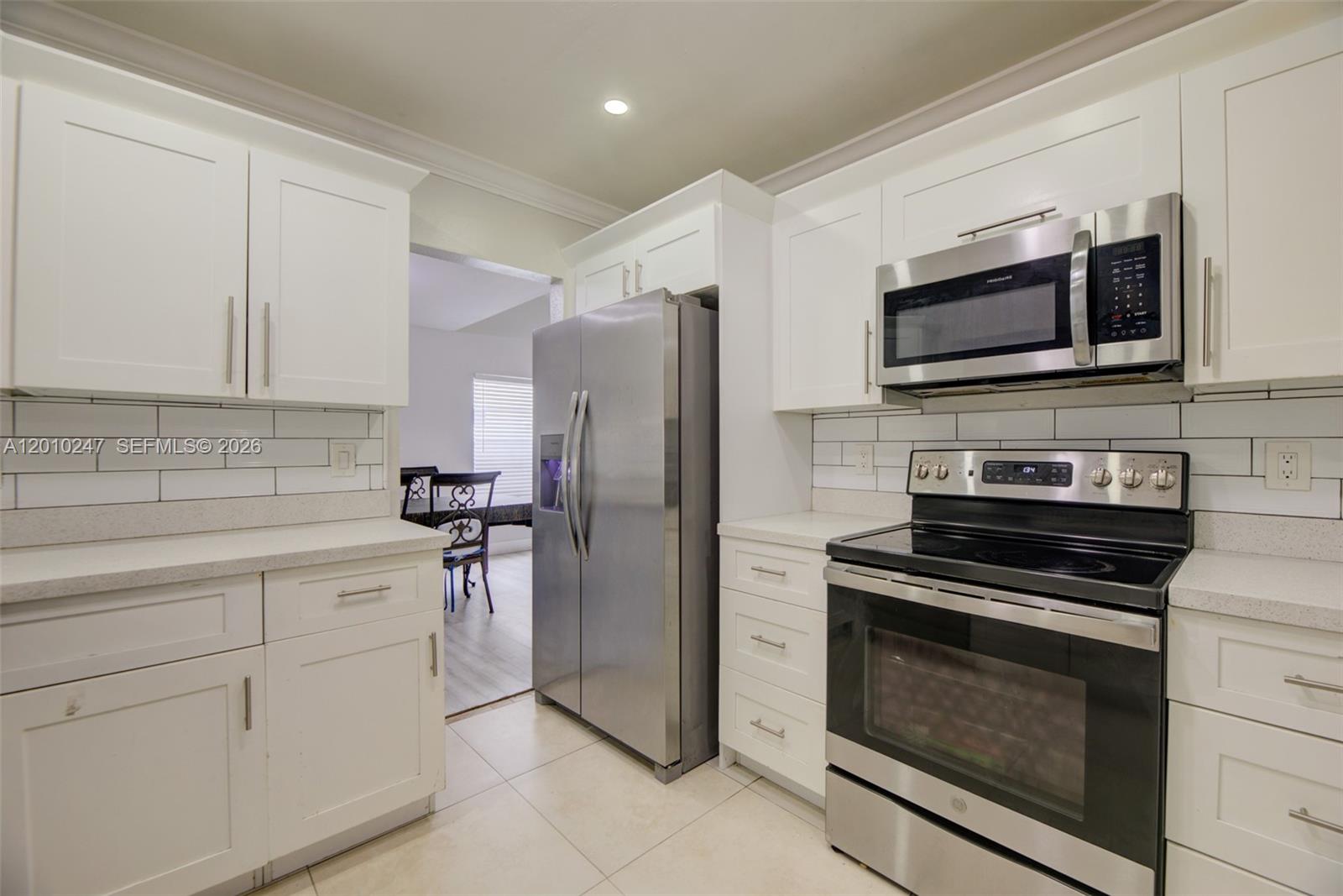 7454 NW 48th Pl, Lauderhill FL 33319