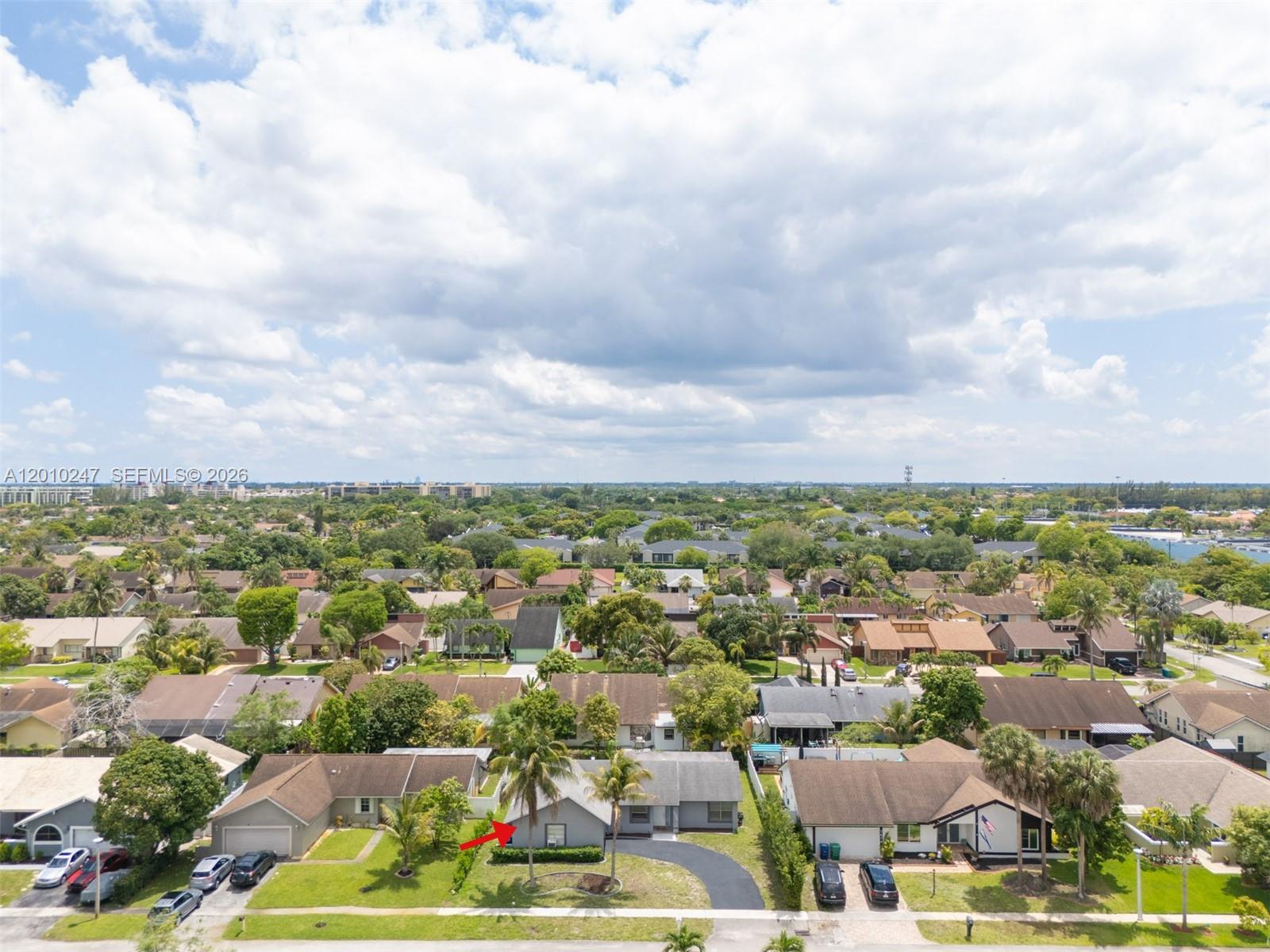 7454 NW 48th Pl, Lauderhill FL 33319