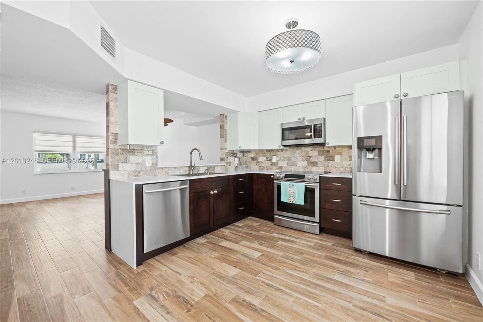 343 Virginia St, Hollywood FL 33019