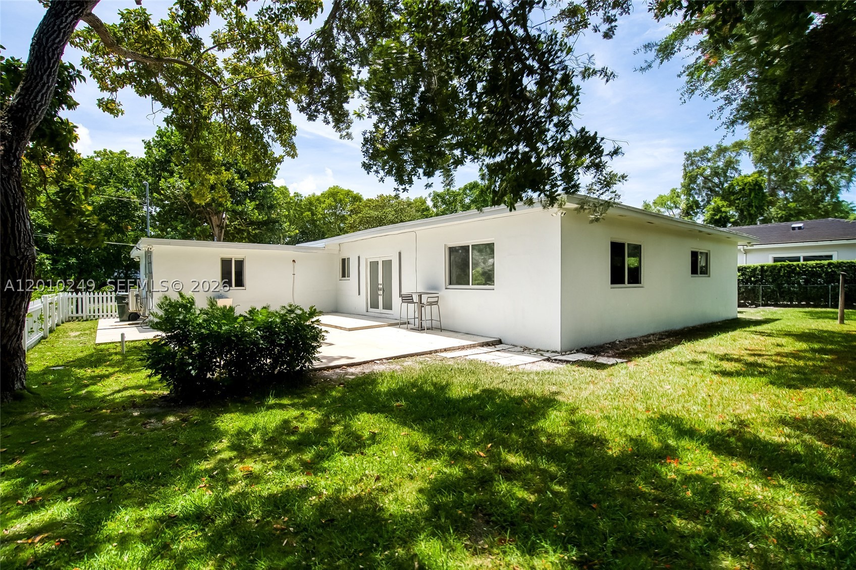 7800 SW 57th Ct, South Miami FL 33143