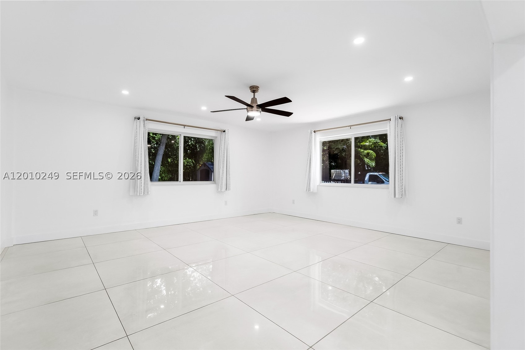 7800 SW 57th Ct, South Miami FL 33143