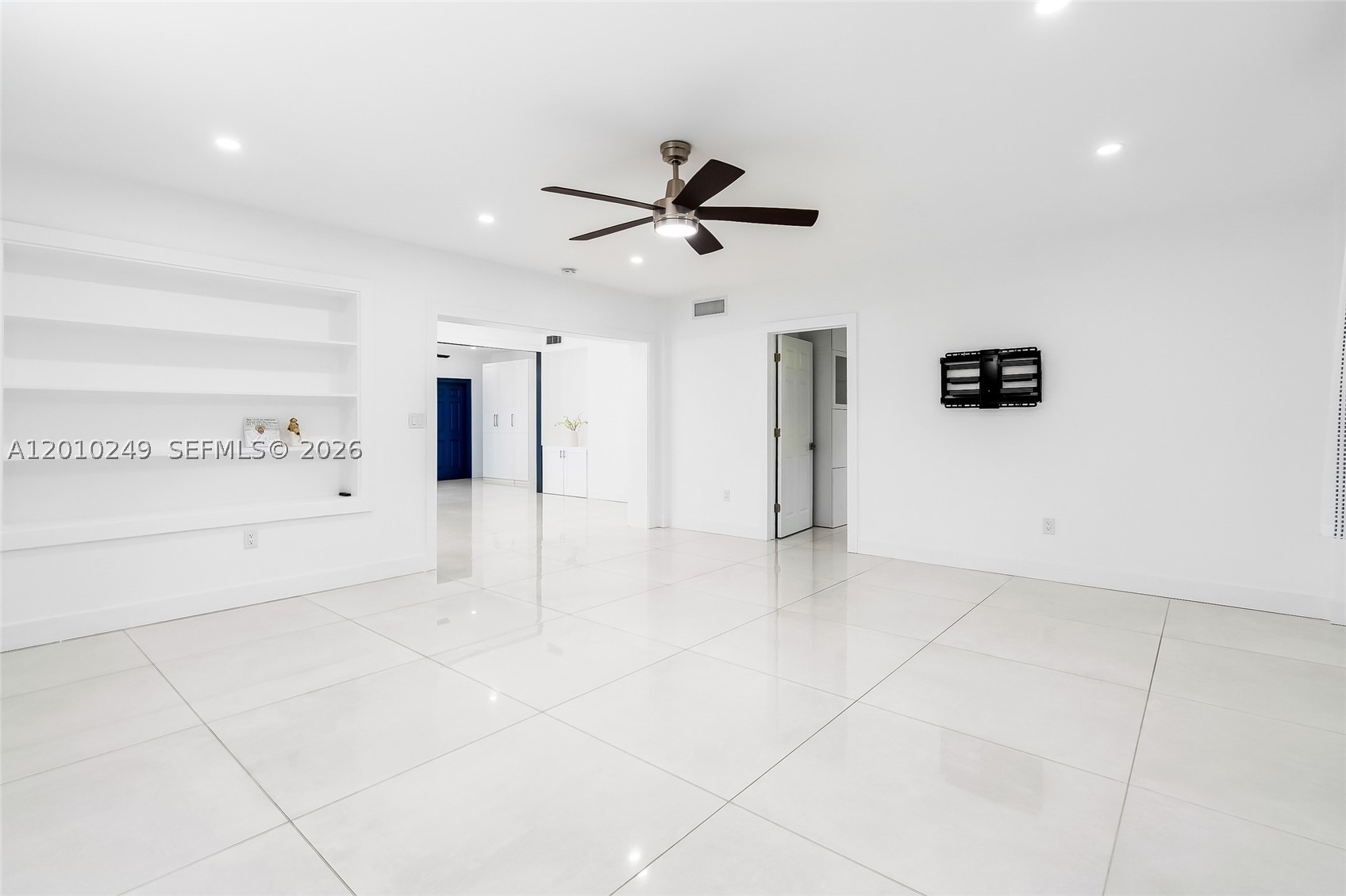 7800 SW 57th Ct, South Miami FL 33143