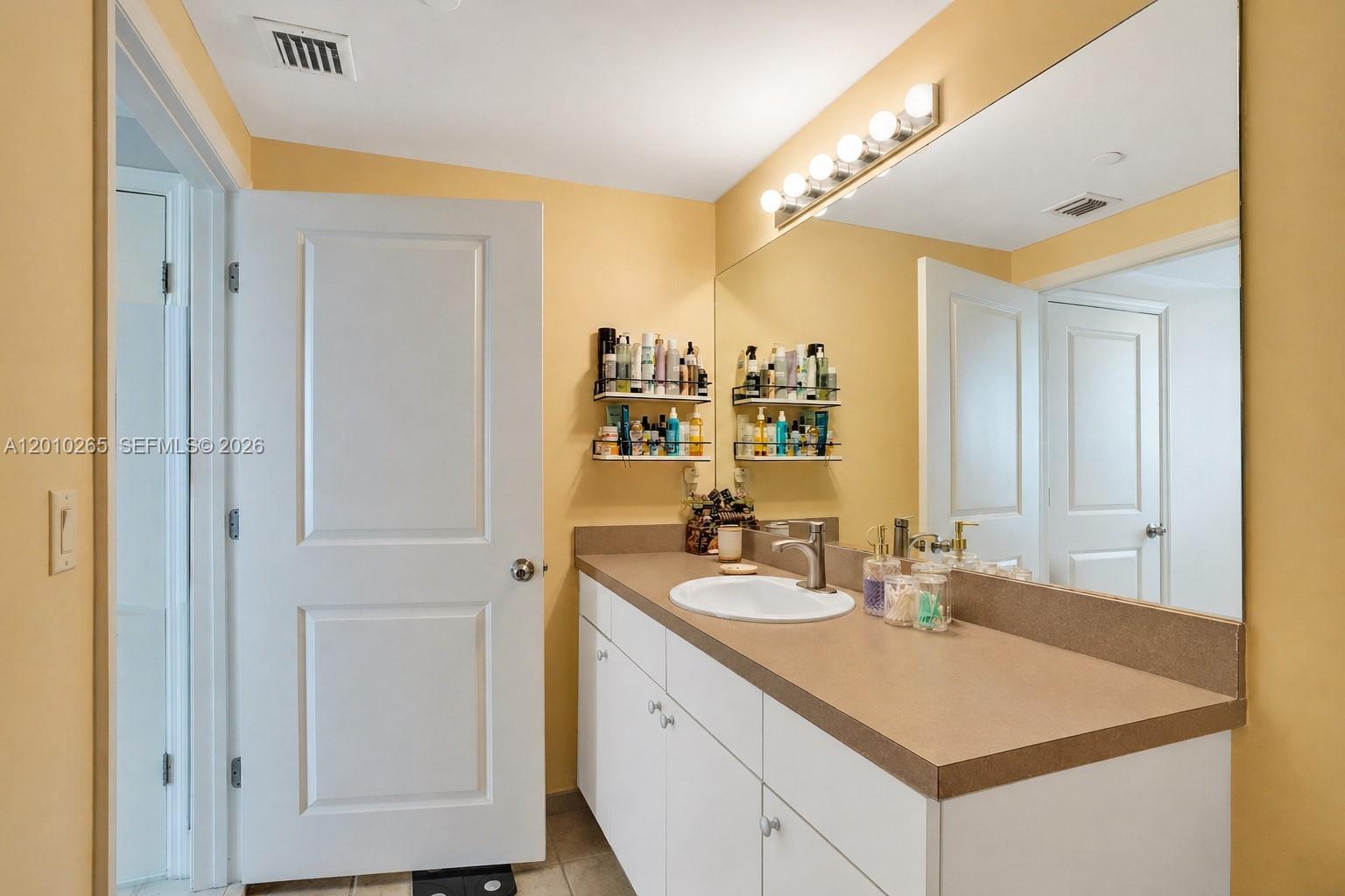 1250 S Miami Ave #2103, Miami FL 33130