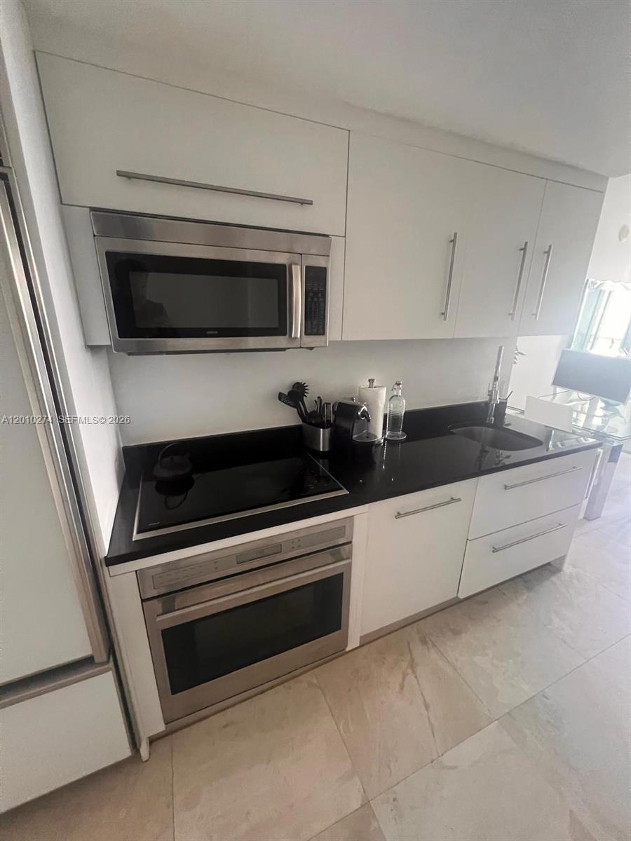 475 Brickell Ave #4508, Miami FL 33131