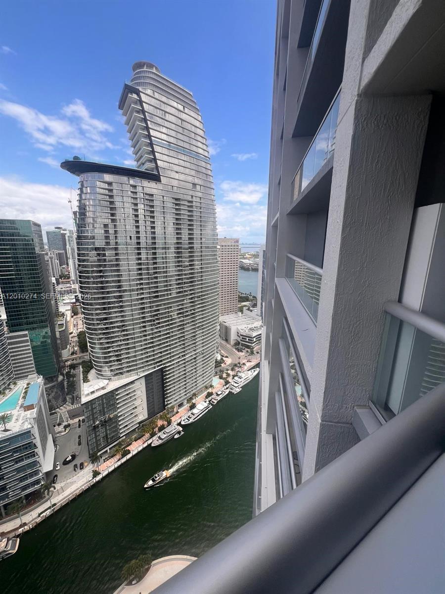 475 Brickell Ave #4508, Miami FL 33131