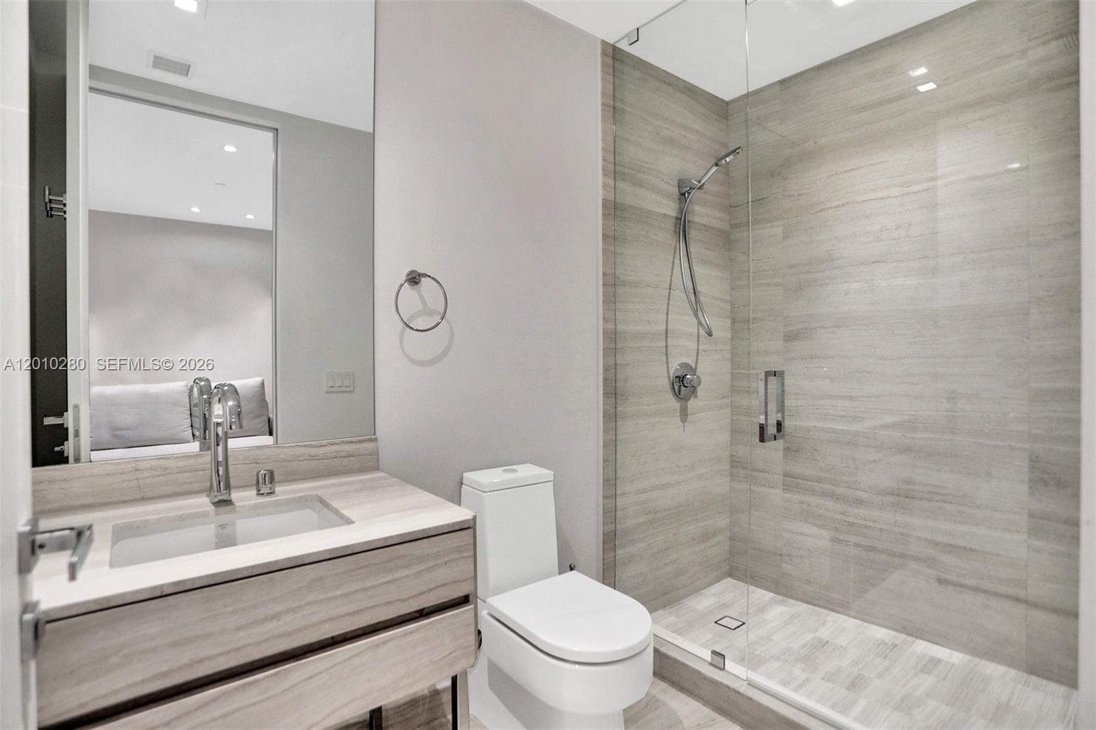 18975 COLLINS AVE #2001, Sunny Isles Beach FL 33160
