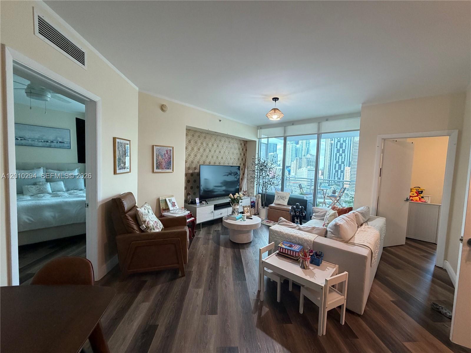 350 S Miami Ave #1503, Miami FL 33130
