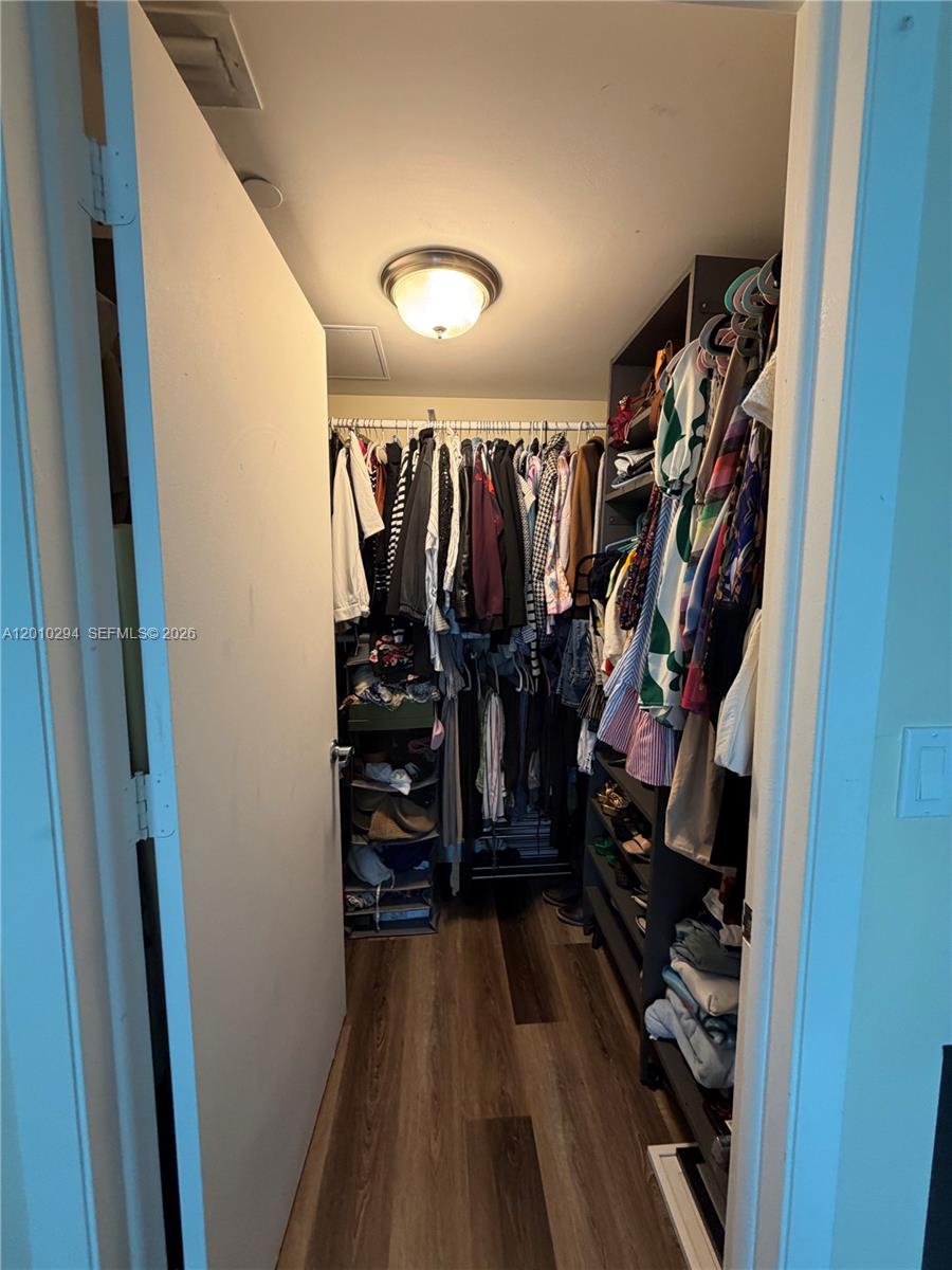 350 S Miami Ave #1503, Miami FL 33130