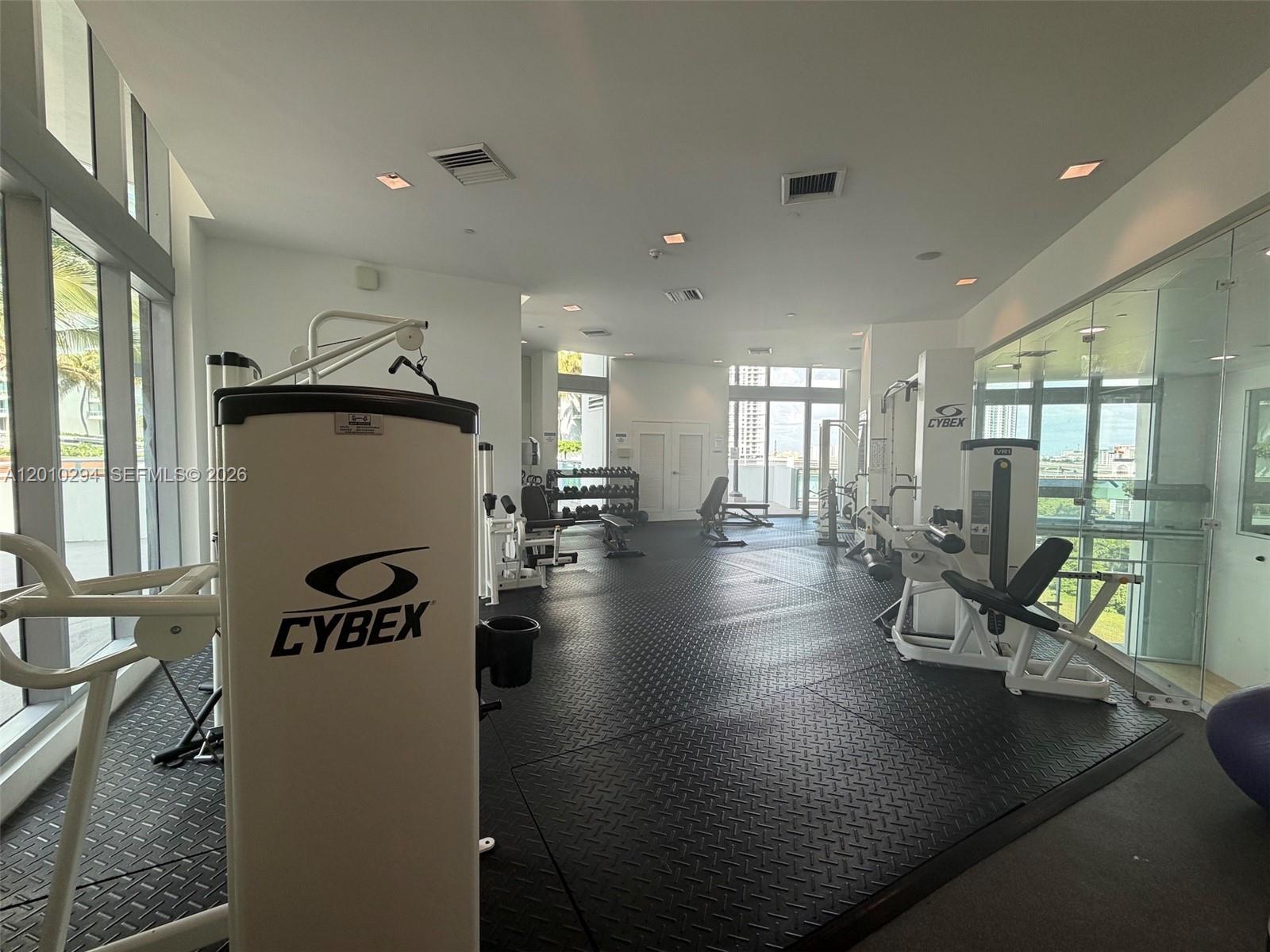 350 S Miami Ave #1503, Miami FL 33130