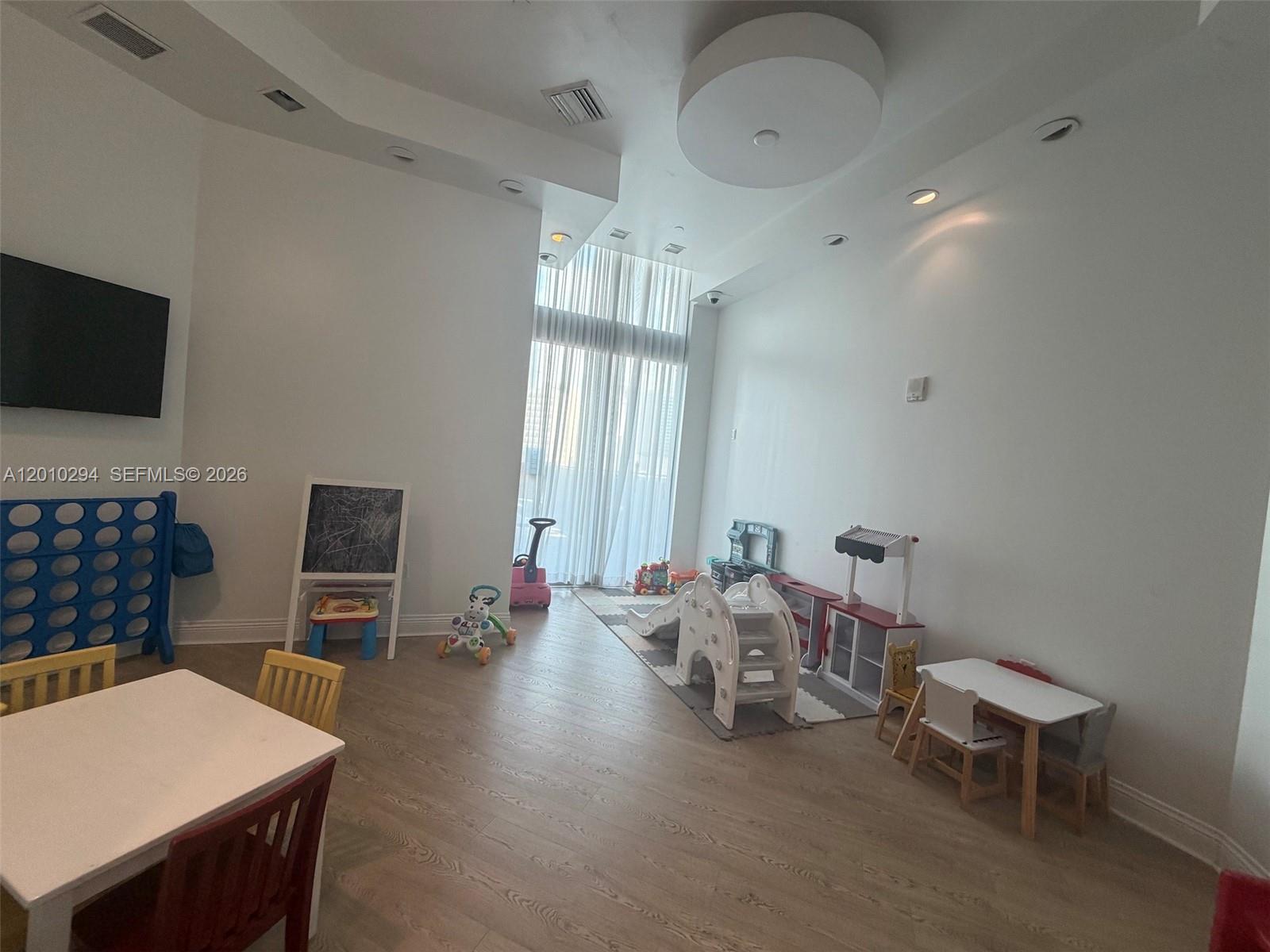 350 S Miami Ave #1503, Miami FL 33130