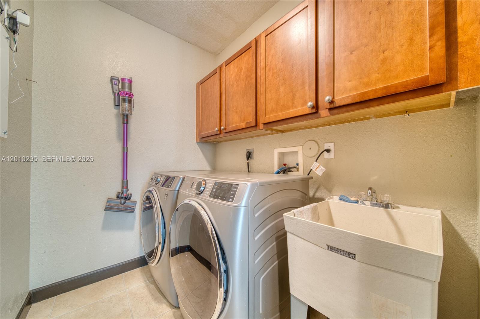 7601 SW 187th St, Cutler Bay FL 33157