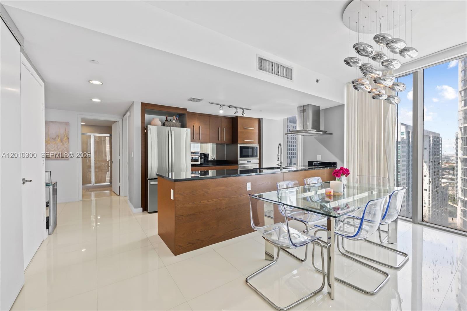 495 Brickell Ave #3710, Miami FL 33131