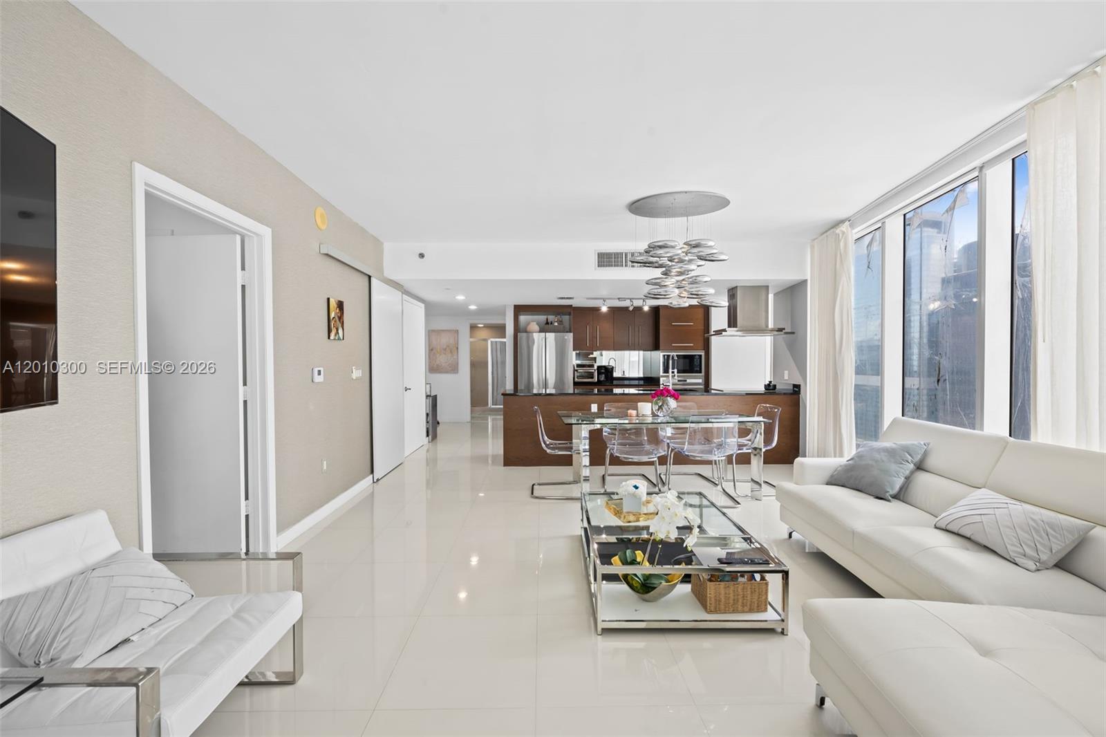 495 Brickell Ave #3710, Miami FL 33131