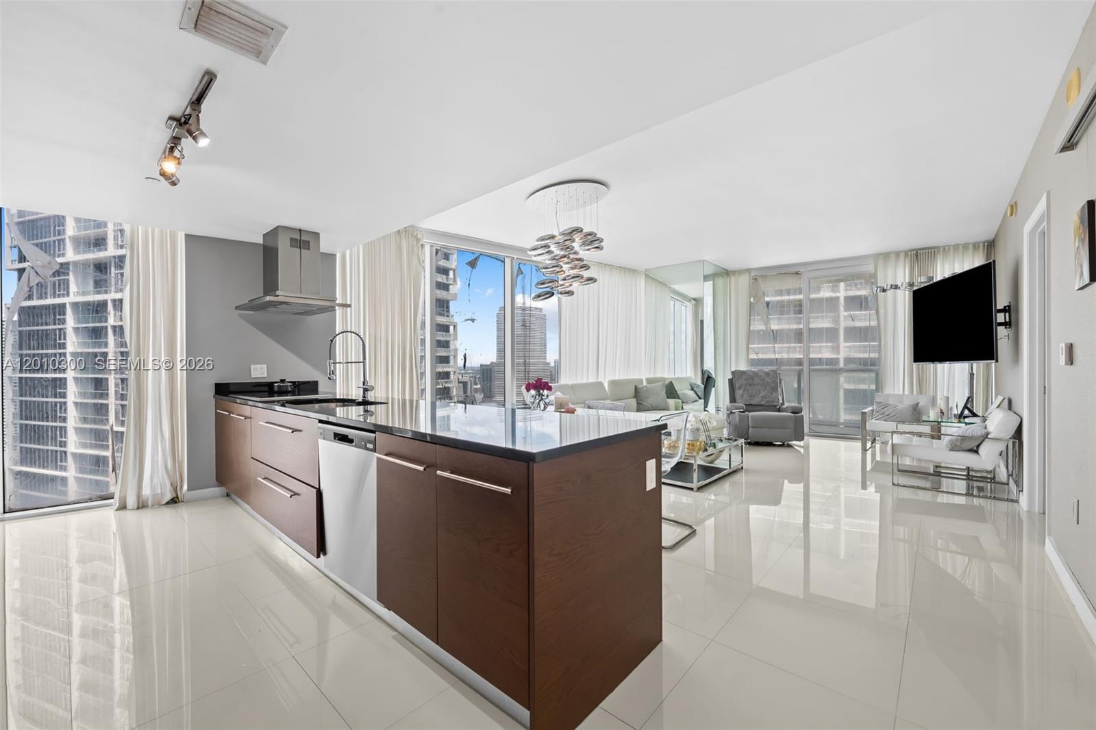 495 Brickell Ave #3710, Miami FL 33131