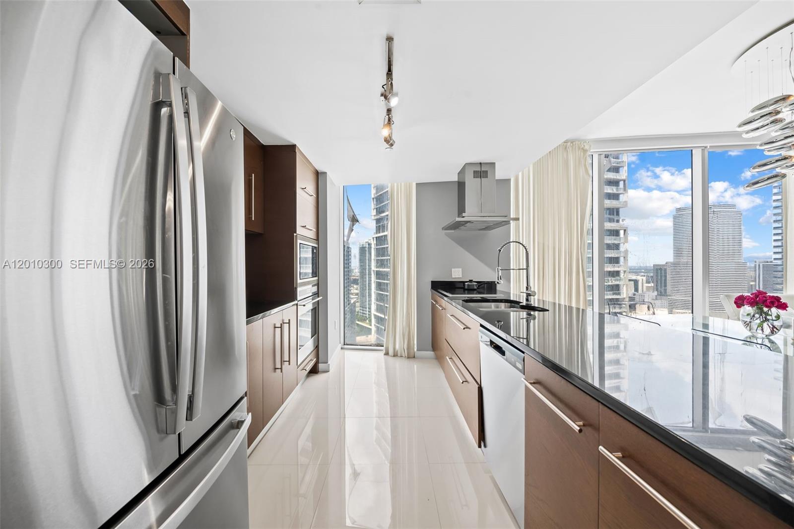 495 Brickell Ave #3710, Miami FL 33131