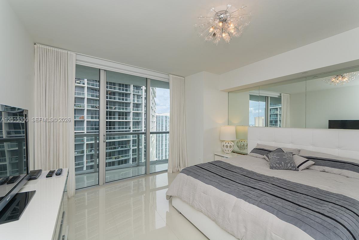 495 Brickell Ave #3710, Miami FL 33131