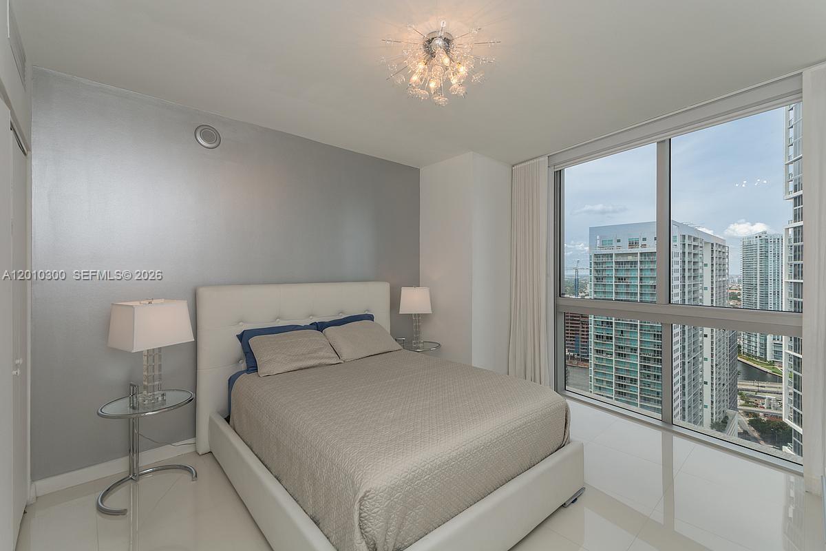 495 Brickell Ave #3710, Miami FL 33131