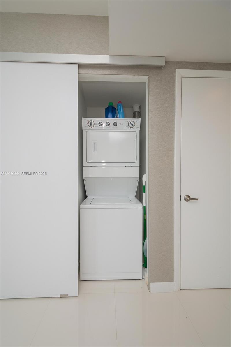 495 Brickell Ave #3710, Miami FL 33131