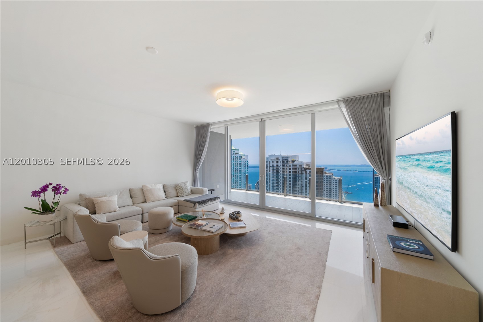 300 Biscayne Blvd Way #3503C, Miami FL 33131