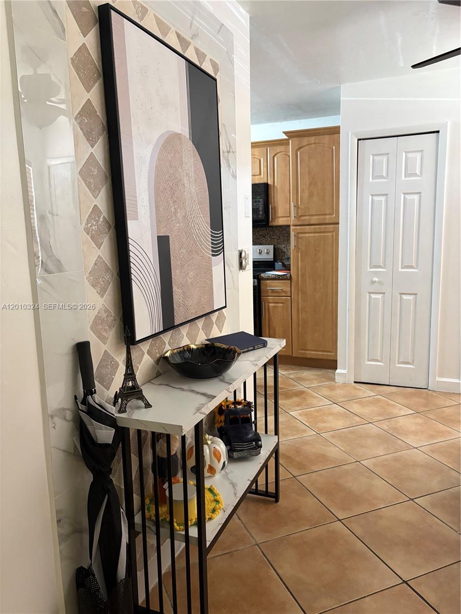 5424 Gate Lake Rd #5424, Tamarac FL 33319