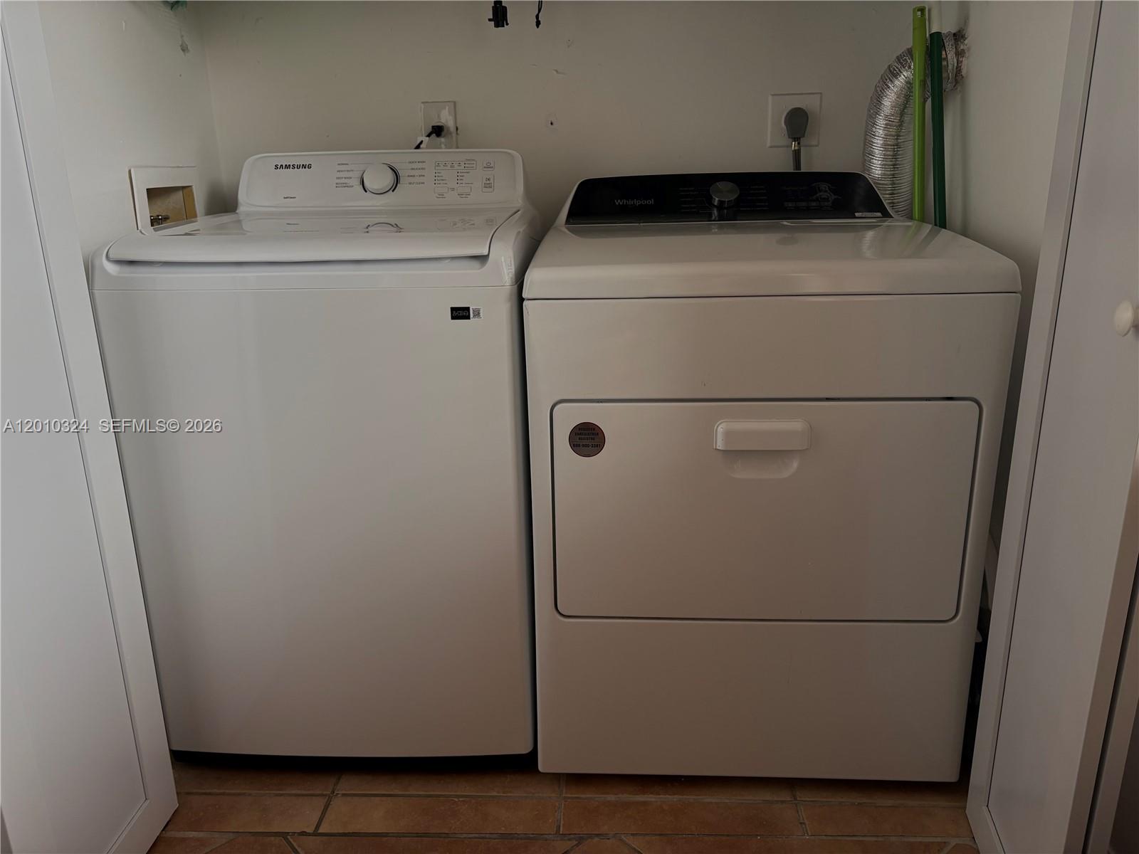 5424 Gate Lake Rd #5424, Tamarac FL 33319