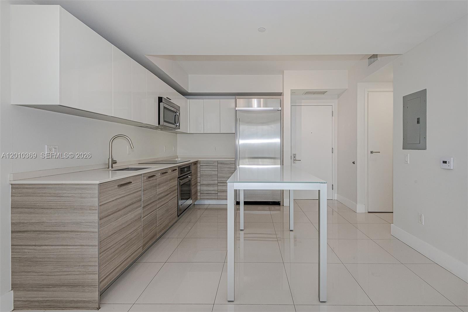 1300 Brickell Bay Dr #2808, Miami FL 33131