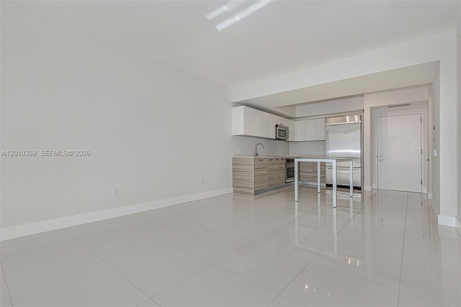 1300 Brickell Bay Dr #2808, Miami FL 33131